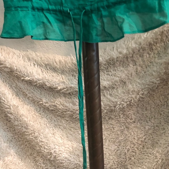 Old Navy Ruffled Tank Top - Picture 3 of 5